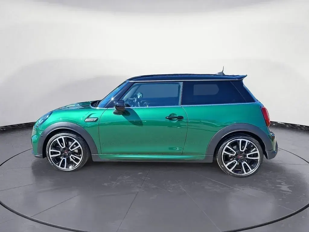 Używany Mini John Cooper Works 178 KM (130 kW) 2023 Zielony Hatchback