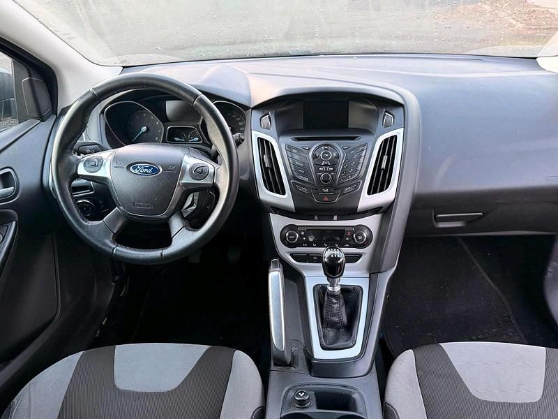 Gebraucht Ford Focus 150 PS (110 kW) 2012 Blau Kombi