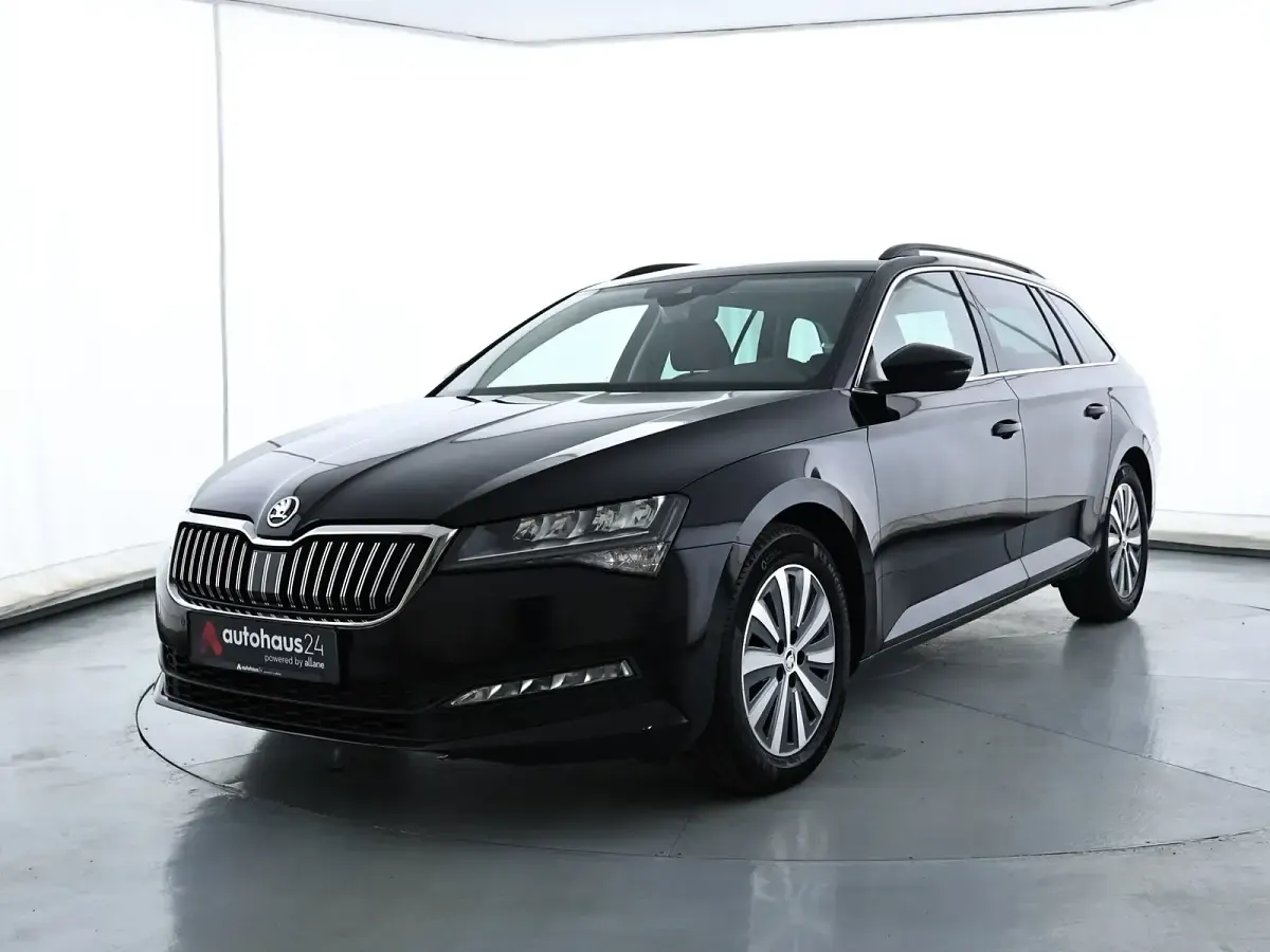 Gebraucht Skoda Superb Ambition 150 PS (110 kW) 2022 Schwarz Kombi