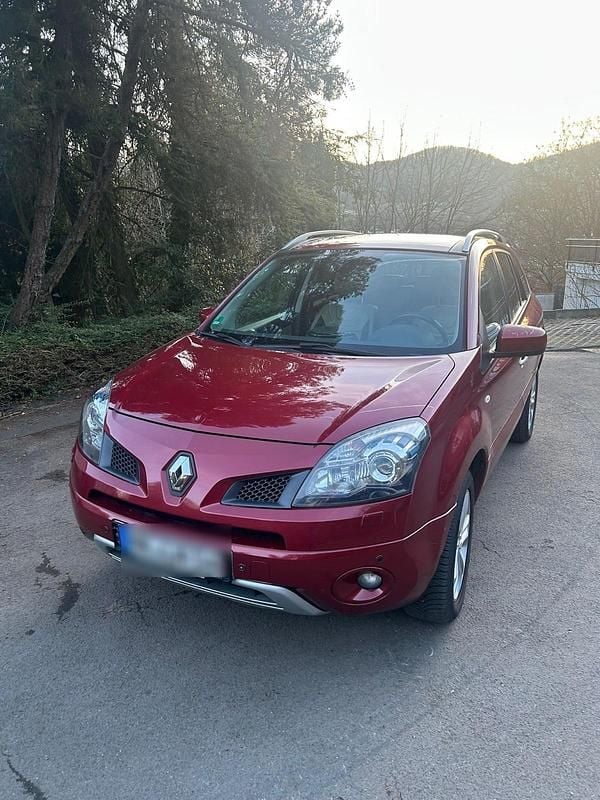 Rot Gebraucht 2010 Renault Koleos SUV | 4.100 € (Fairer Preis) - Bild 1/4