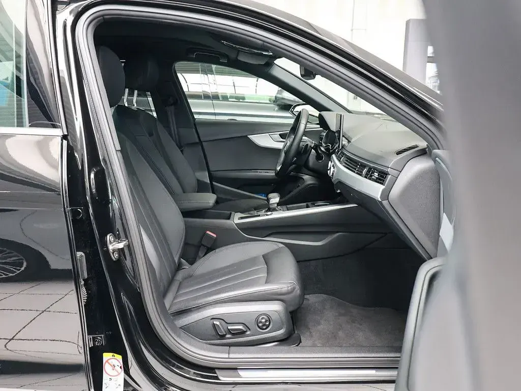 Gebraucht Audi A4 Advanced Plus 164 PS (120 kW) 2024 Schwarz / mythosschwarz Kombi