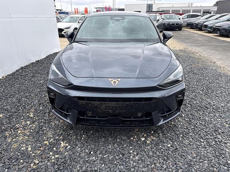 Neu Cupra Leon 150 PS (110 kW) 2026 Magnet grau s7s7 Limousine