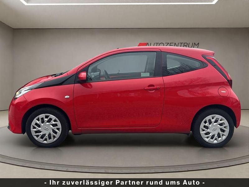 Gebraucht Toyota Aygo 72 PS (52 kW) 2020 Rot Kleinwagen