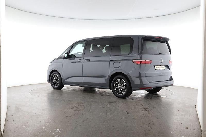 Neu VW Multivan 150 PS (110 kW) 2025 Grau Van