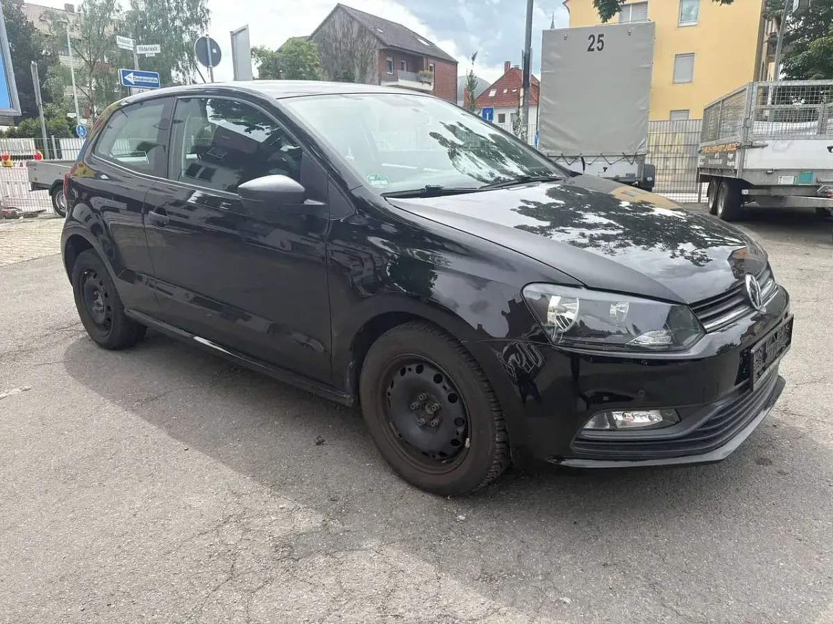Gebraucht VW Polo 60 PS (44 kW) 2016 Schwarz Kleinwagen