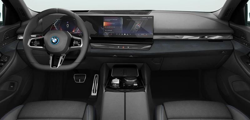 Gebraucht BMW 550e Comfort Edition 177 PS (130 kW) 2025 Grün Kombi