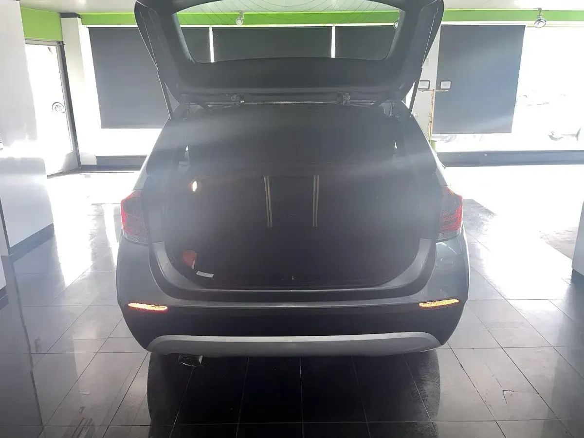 Używany BMW X1 Performance 177 KM (130 kW) 2011 Szary SUV