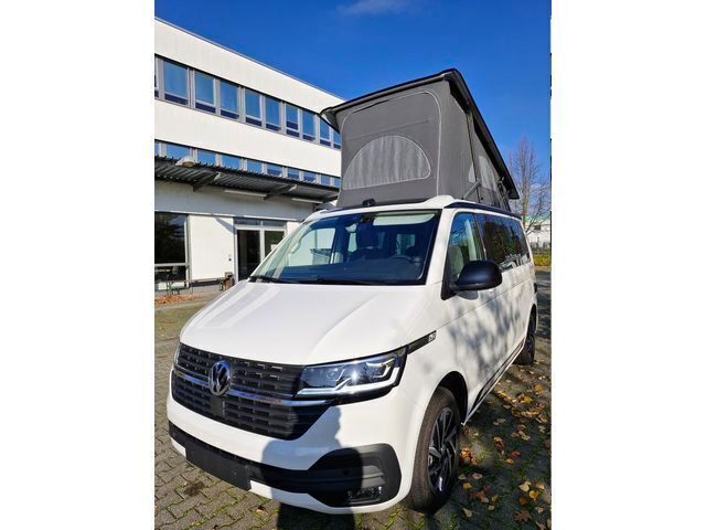 Candyweiß / dach schwarz Gebraucht 2023 VW California California Van | 70.940 € (Fairer Preis) - Bild 1/1