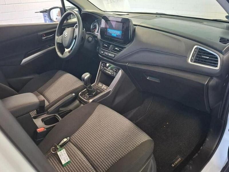 Gebraucht Suzuki SX4 Comfort 129 PS (94 kW) 2024 Weiß SUV