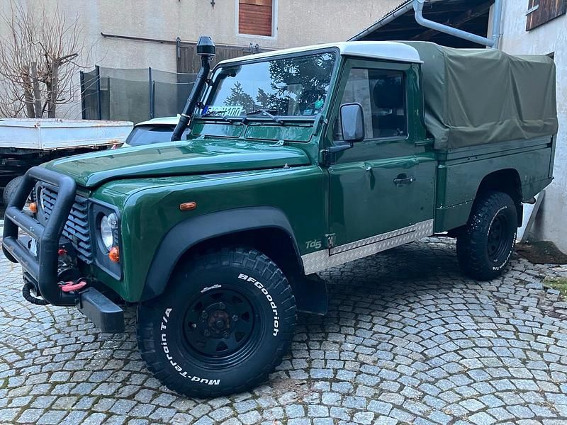 Gebraucht Land Rover Defender 122 PS (89 kW) 2002 Grün Pickup