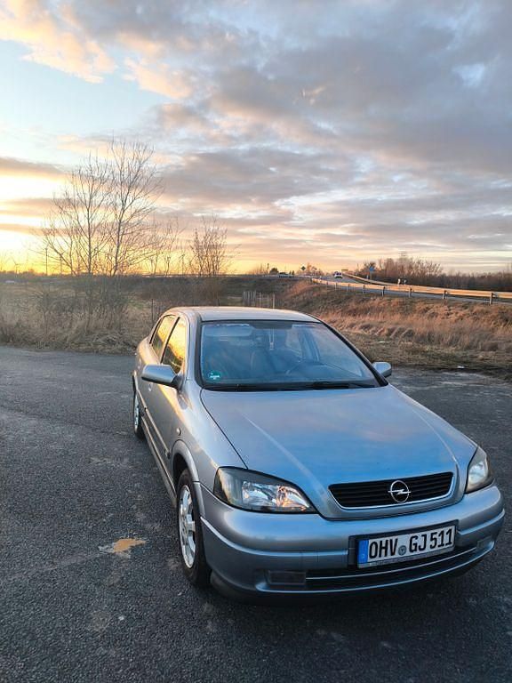 Gebraucht Opel Astra 84 PS (61 kW) 2004 Silber Limousine