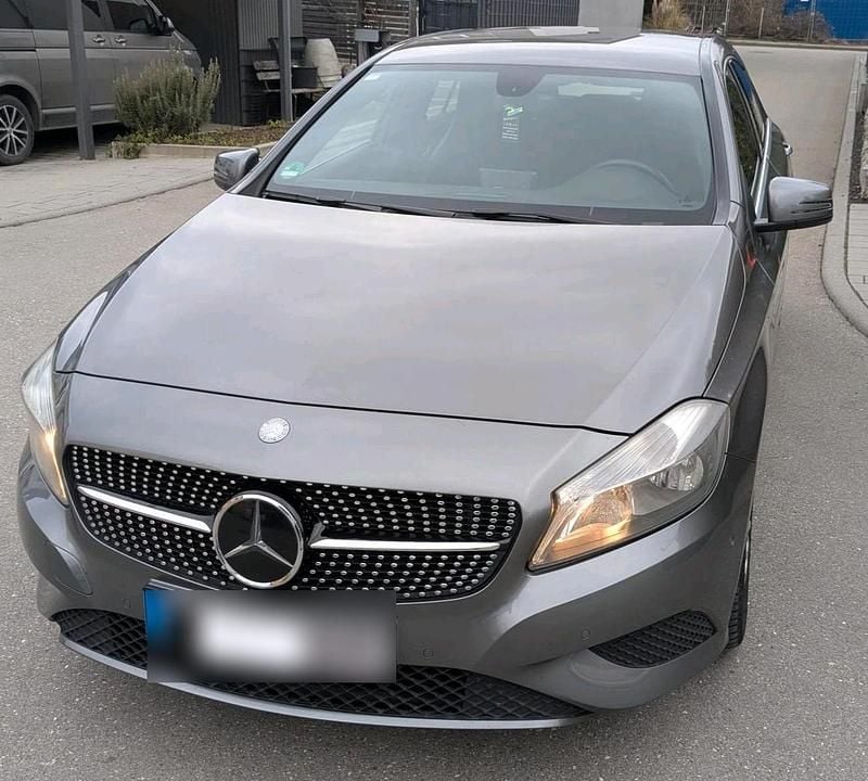 Gebraucht Mercedes A200 156 PS (114 kW) 2013 Grau Limousine