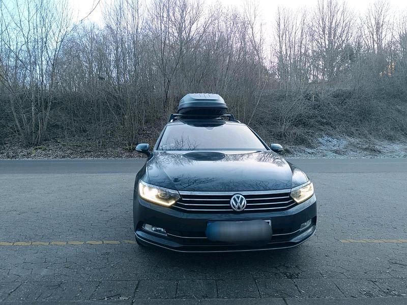 Gebraucht VW Passat 150 PS (110 kW) 2019 Grau Kombi