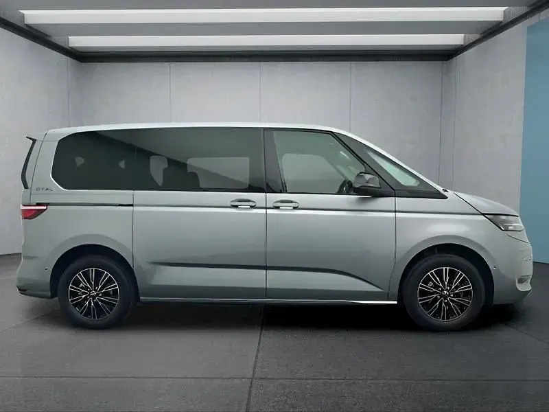 Neu VW Multivan 150 PS (110 kW) 2025 Grau Van / Kleinbus