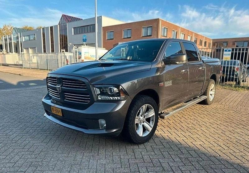 Grau Gebraucht 2015 Dodge Ram Abholung | 25.999 € (Fairer Preis) - Bild 1/4