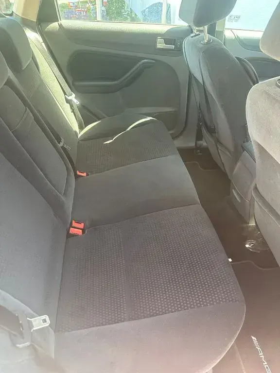 Gebraucht Ford Focus Ghia 116 PS (85 kW) 2005 Schwarz Limousine
