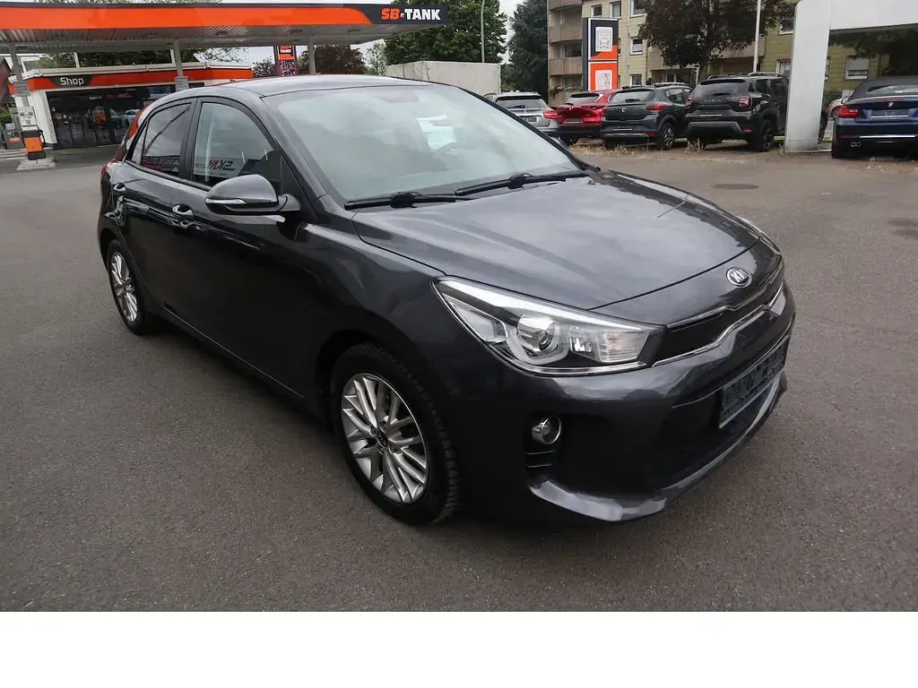 Gebraucht Kia Rio DREAM-TEAM Edition 84 PS (61 kW) 2018 Grau Limousine