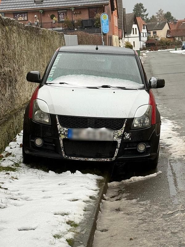 Gebraucht Suzuki Swift 92 PS (67 kW) 2009 Schwarz Kleinwagen