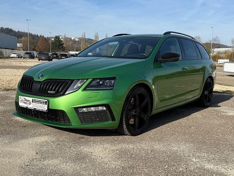 Grün Gebraucht 2017 Skoda Octavia vRS Kombi | 14.800 € (Fairer Preis) - Bild 1/4