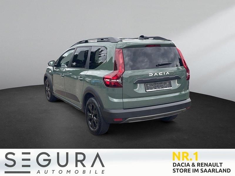 Gebraucht Dacia Jogger Expression 110 PS (80 kW) 2023 Safari grün Van / Kleinbus