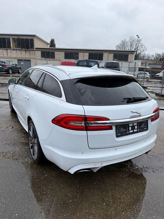 Gebraucht Jaguar XF Sportbrake 241 PS (177 kW) 2013 Weiß Kombi