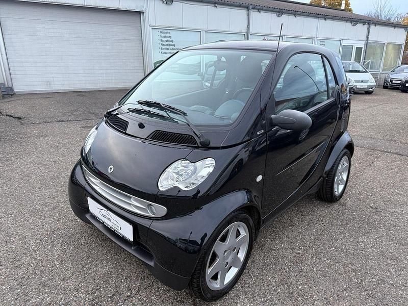 Schwarz Gebraucht 2003 Smart ForTwo Coupé Pulse Coupé | 1.990 € - Bild 1/4