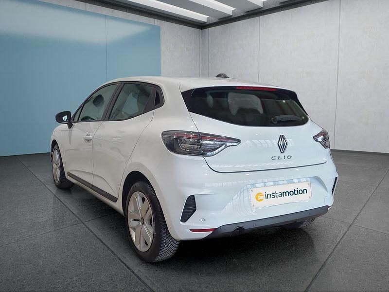 Second-hand Renault Clio V Evolution 67 CP (49 kW) 2024 Alb Hatchback