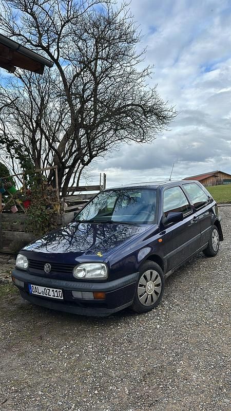 Blau Gebraucht 1996 VW Golf III Kleinwagen | 1.900 € (Fairer Preis) - Bild 1/4