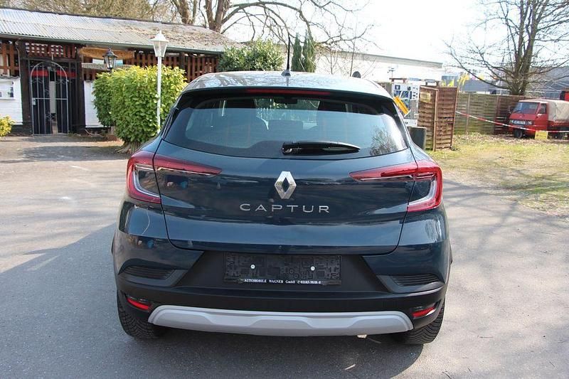 Gebraucht Renault Captur Equilibre 91 PS (66 kW) 2022 Grau SUV