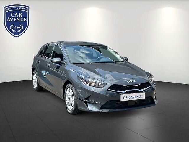 Gebraucht Kia Ceed 99 PS (72 kW) 2025 Grau (pentametal metallic (grau)) Kleinwagen