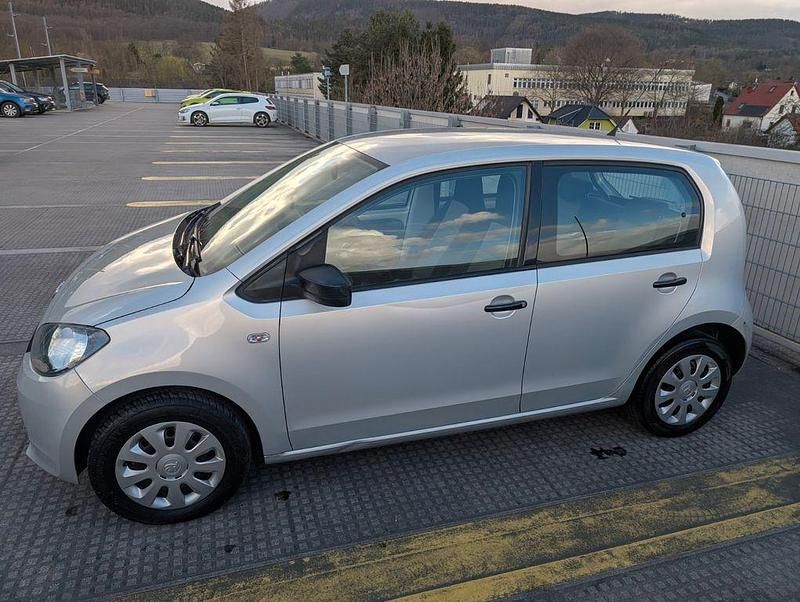 Gebraucht Skoda Citigo Active 60 PS (44 kW) 2013 Silber Kleinwagen