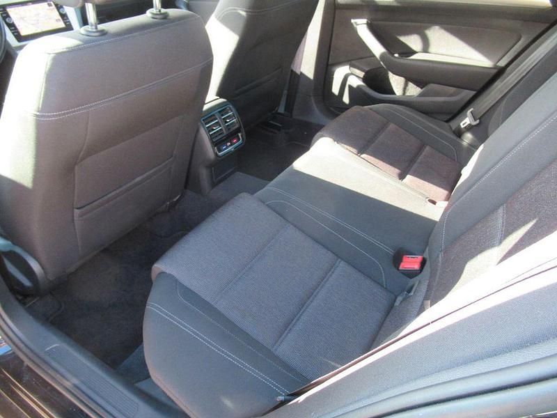 Gebraucht VW Passat Comfortline 150 PS (110 kW) 2018 Schwarz Kombi