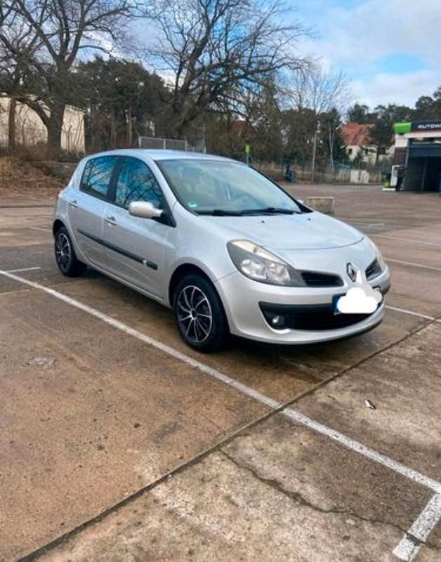 Gebraucht Renault Clio II 106 PS (77 kW) 2008 Silber Kleinwagen