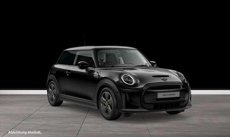 Gebraucht Mini Cooper SE Hatch 135 kW (184 PS) 2023 Schwarz Kleinwagen