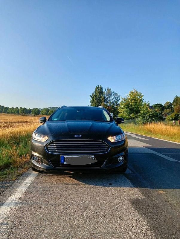 Second-hand Ford Mondeo 150 CP (110 kW) 2015 Negru Break