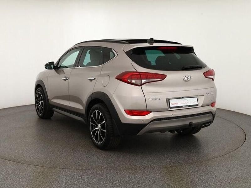 Second-hand Hyundai Tucson Premium 185 CP (136 kW) 2016 Bej SUV