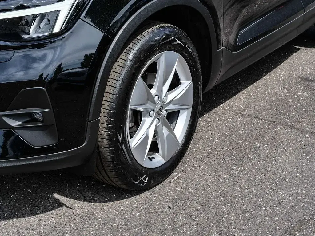 Gebraucht Volvo XC40 Core 129 PS (94 kW) 2023 Schwarz SUV