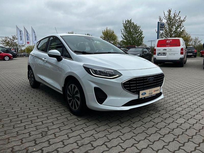 Gebraucht Ford Fiesta Titanium 125 PS (91 kW) 2022 Weiß Kleinwagen