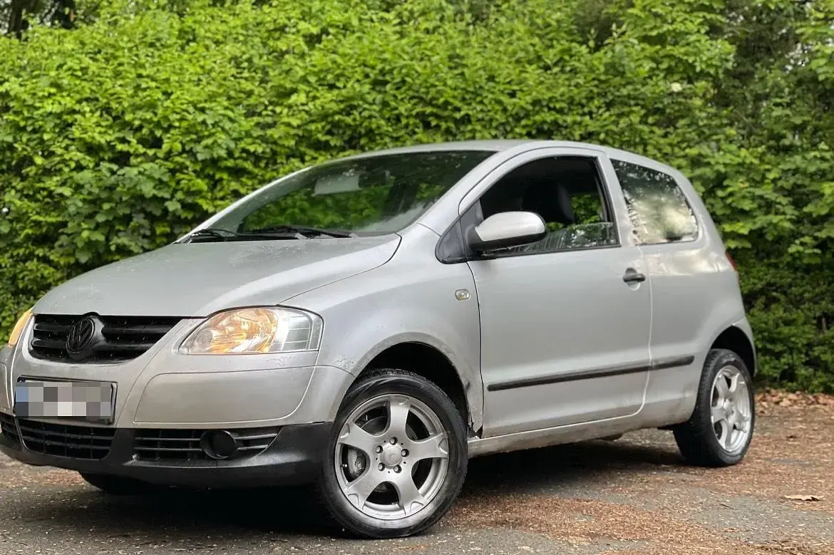 Używany VW Fox 55 KM (40 kW) 2006 Srebrny Hatchback