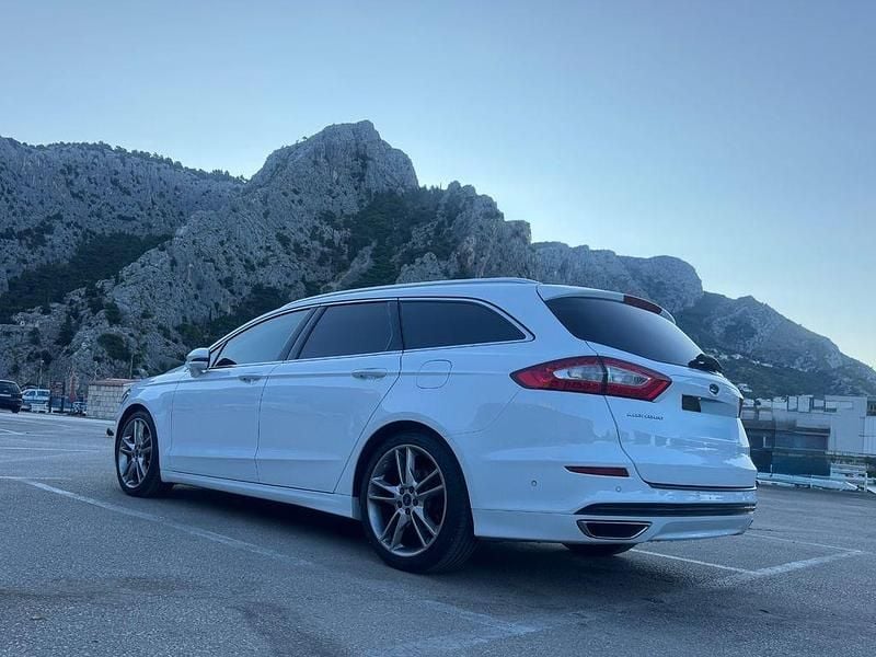 Gebraucht Ford Mondeo Titanium 179 PS (131 kW) 2016 Weiß Limousine