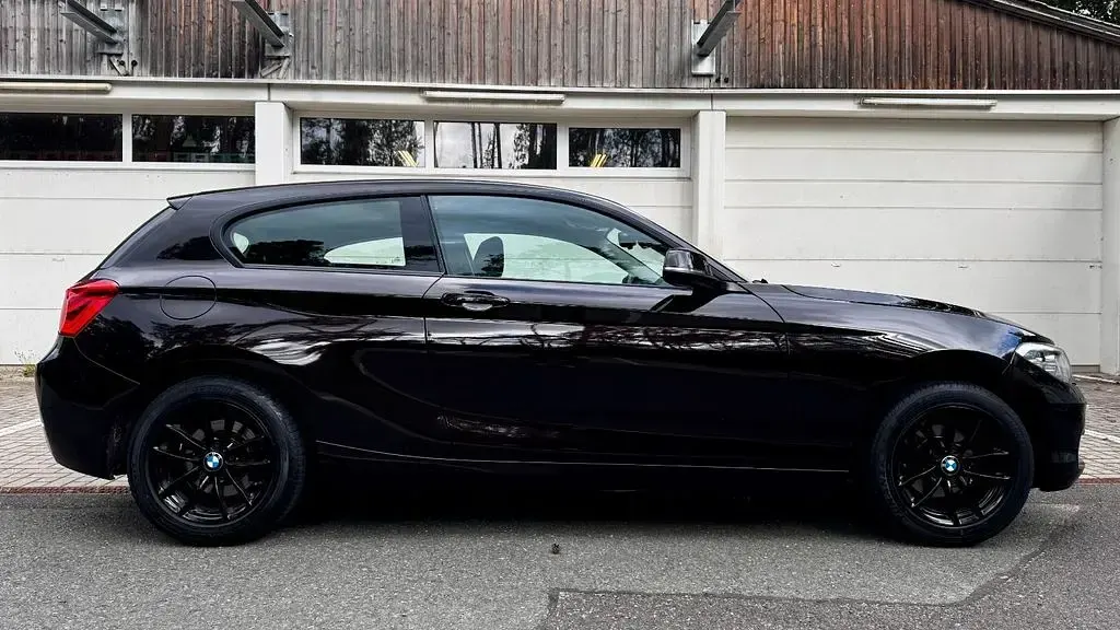 Gebraucht BMW 118 Advantage 136 PS (100 kW) 2018 Braun Kleinwagen