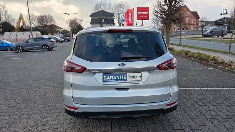 Gebraucht Ford S-MAX Titanium 150 PS (110 kW) 2017 Silber Van / Kleinbus