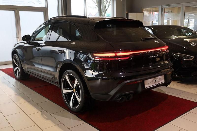 Gebraucht Porsche Macan S 381 PS (280 kW) 2023 Tiefschwarz SUV