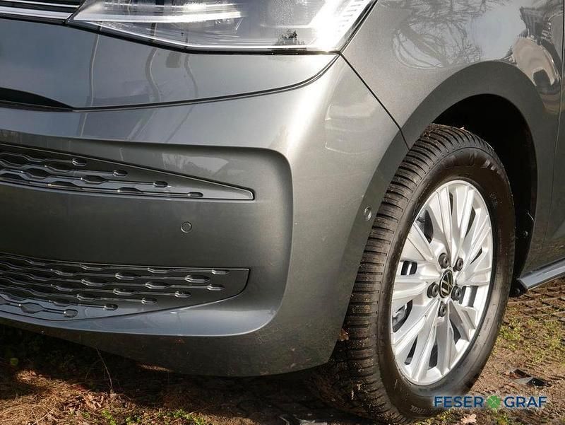 Gebraucht VW Multivan Life 204 PS (150 kW) 2025 Indiumgrau metallic Van