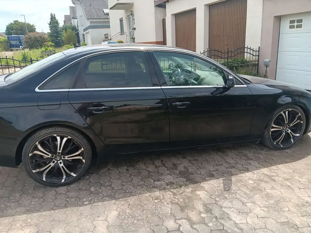 Gebraucht Audi A4 Ambiente 160 PS (117 kW) 2009 Limousine