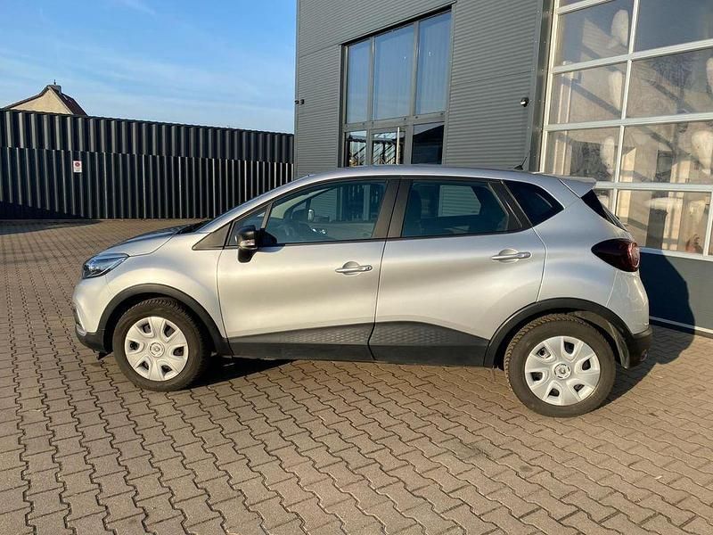 Gebraucht Renault Captur Life 90 PS (66 kW) 2019 Grau SUV