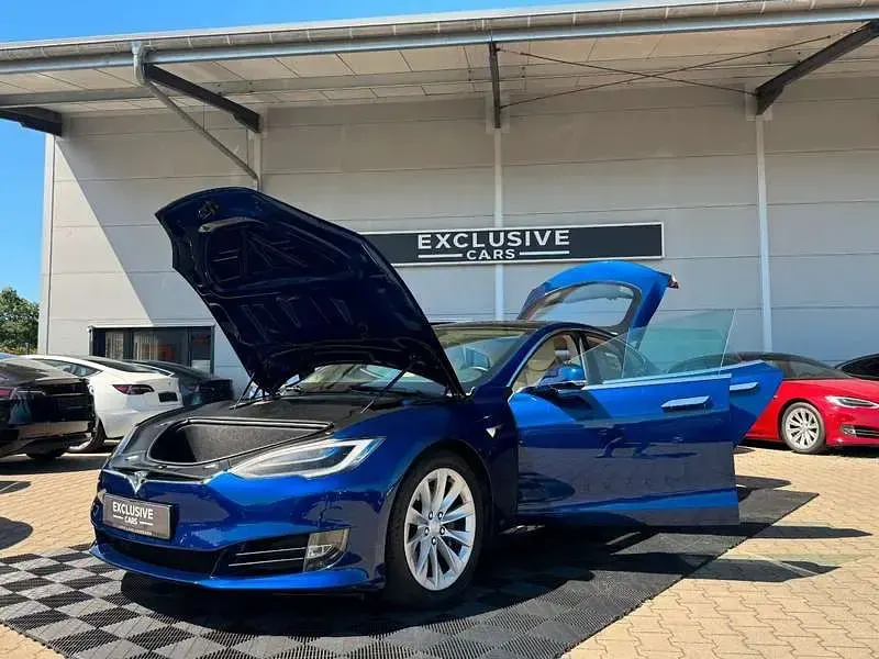 Gebraucht Tesla Model S 386 kW (525 PS) 2018 Deep blue metallic Kleinwagen