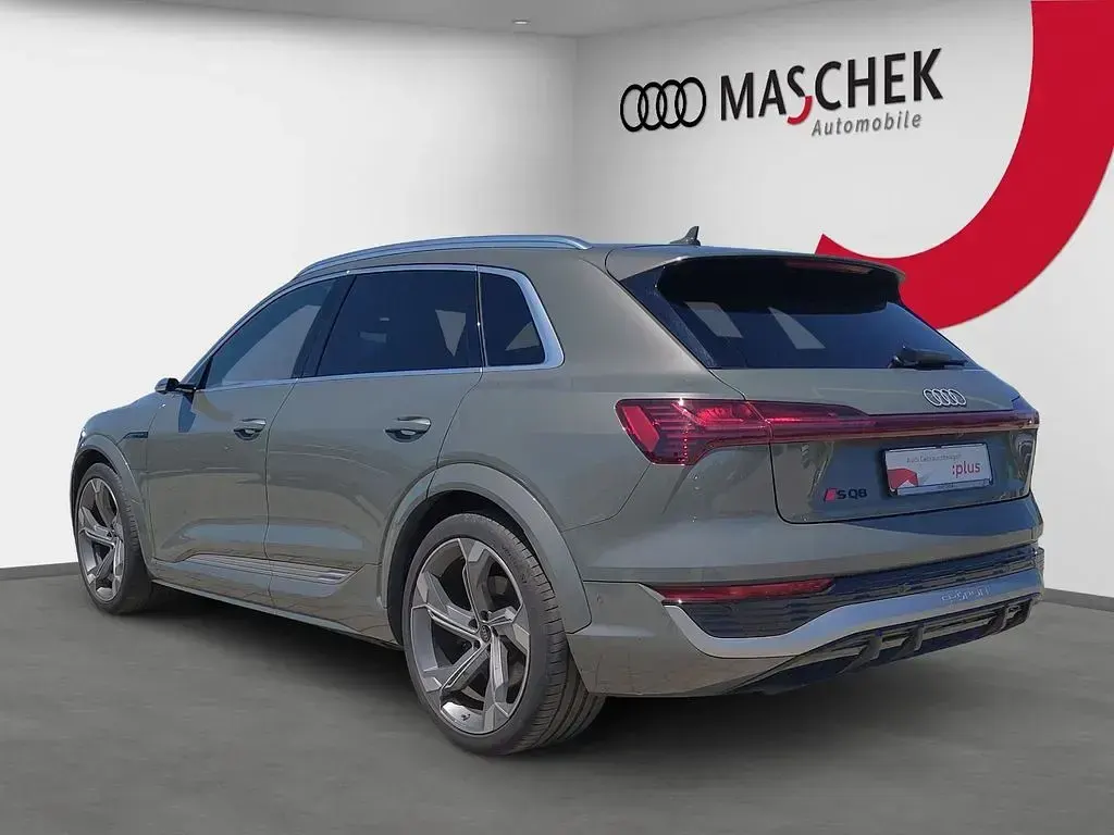 Gebraucht Audi SQ8 e-tron Sport 369 kW (503 PS) 2024 Chronosgrau metallic SUV