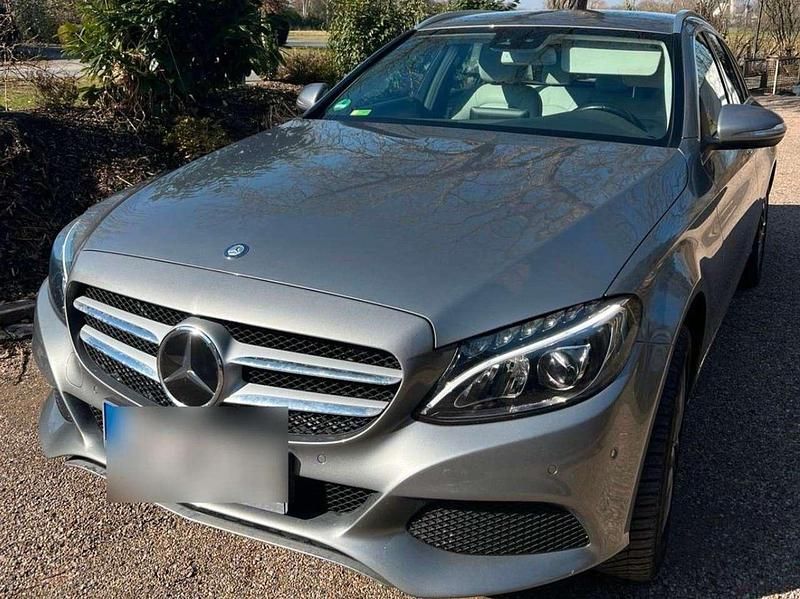 Grau Gebraucht 2015 Mercedes C220 Edition 1 Kombi | 15.500 € (Fairer Preis) - Bild 1/4