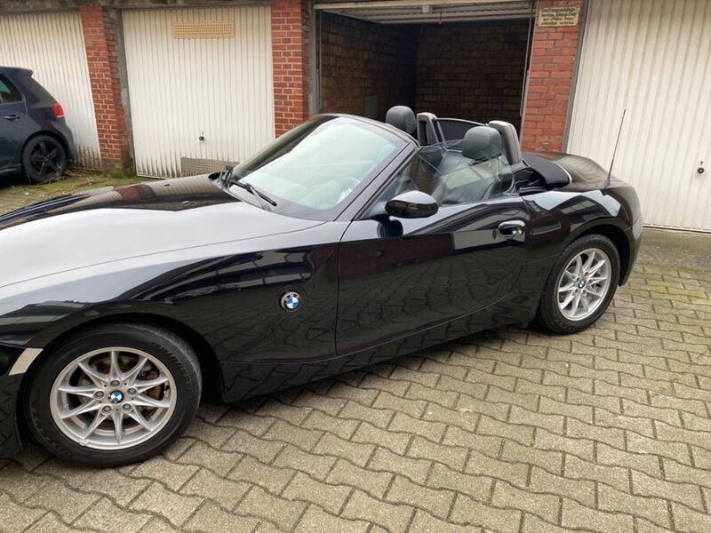 Schwarz Gebraucht 2008 BMW Z4 Sport Line Cabrio | 11.850 € (Fairer Preis) - Bild 1/4